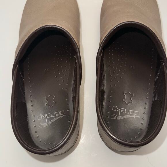 Dansko Professional Clogs Tan / Beige, Women's Size 38 / US Size 7.5-8 - Picture 6 of 11